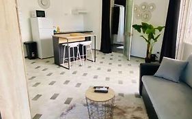 Urban Zen Appart Spacieux Studio Atypique Avec Bain A Remous Proche De Tout